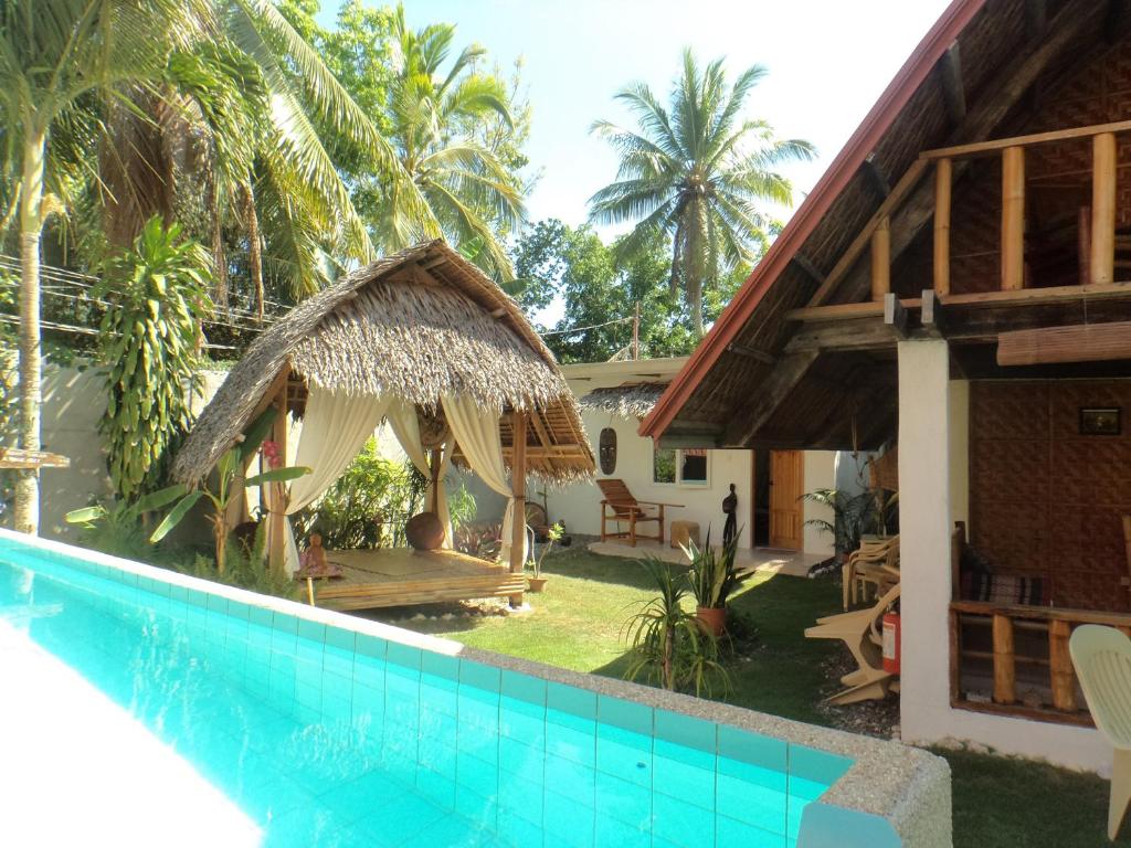 Bazén v ubytování Alumbung Cottages nebo v jeho okolí
