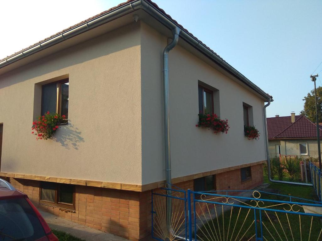 The building in which the country house is located