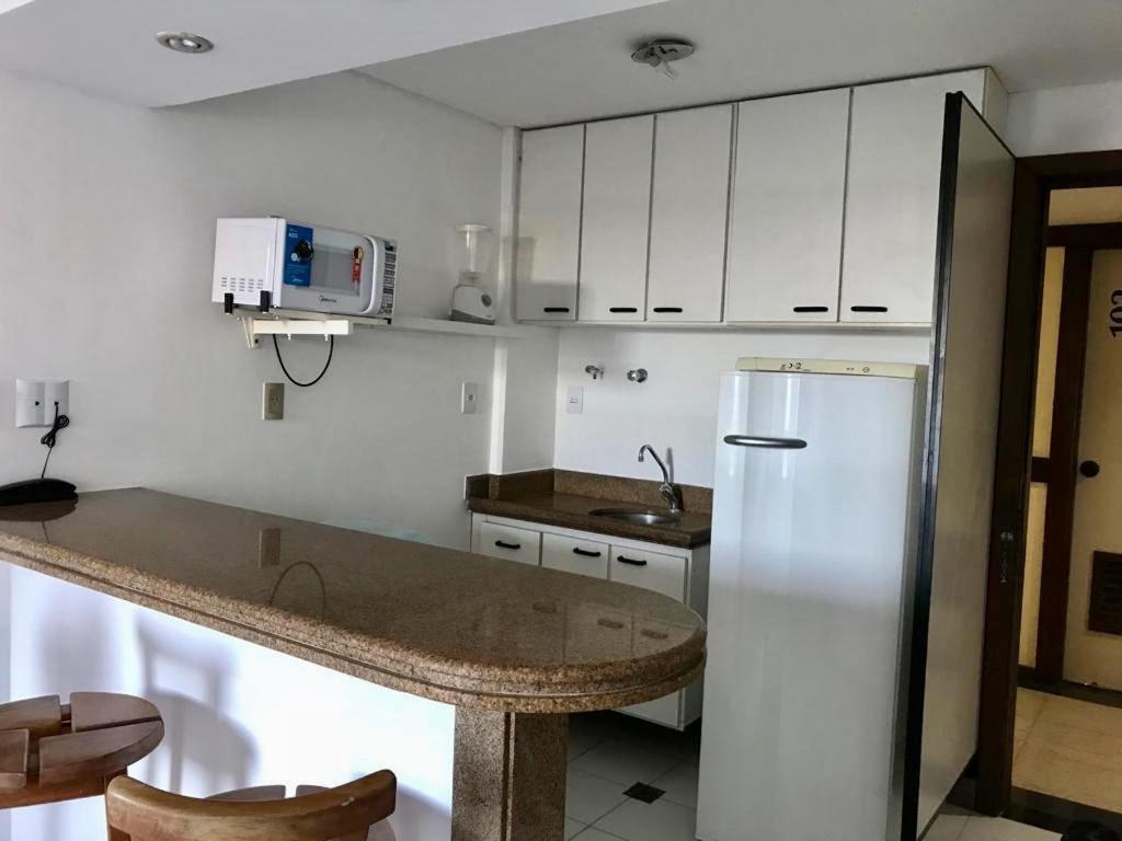  Flat Vista Mar em Ótima Localização na Pituba