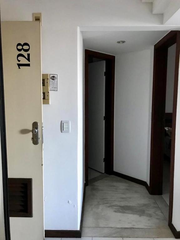  Flat Vista Mar em Ótima Localização na Pituba