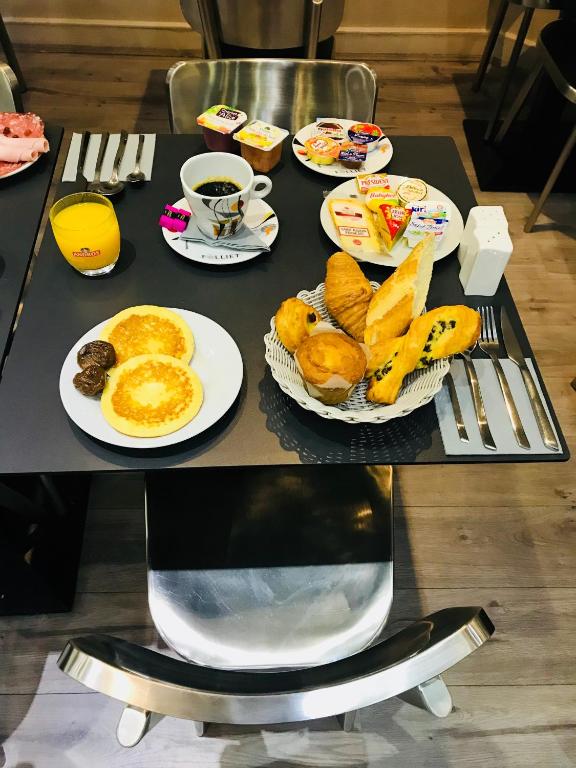 Jídlo v hotelu nebo okolí