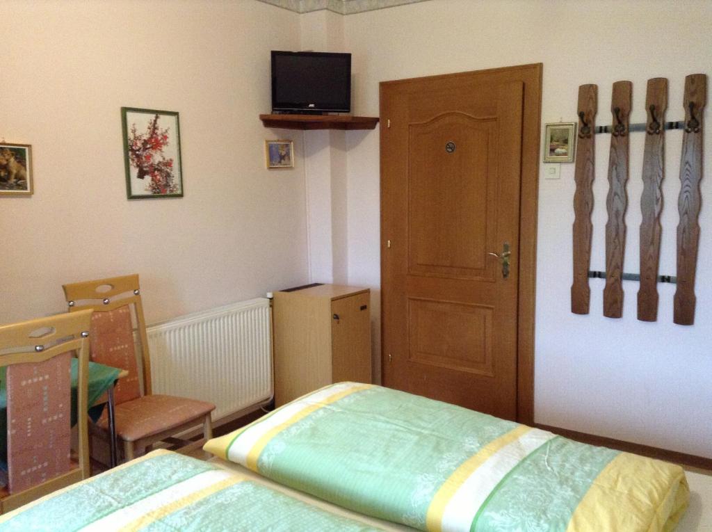Postel nebo postele na pokoji v ubytování Gästehaus Renate