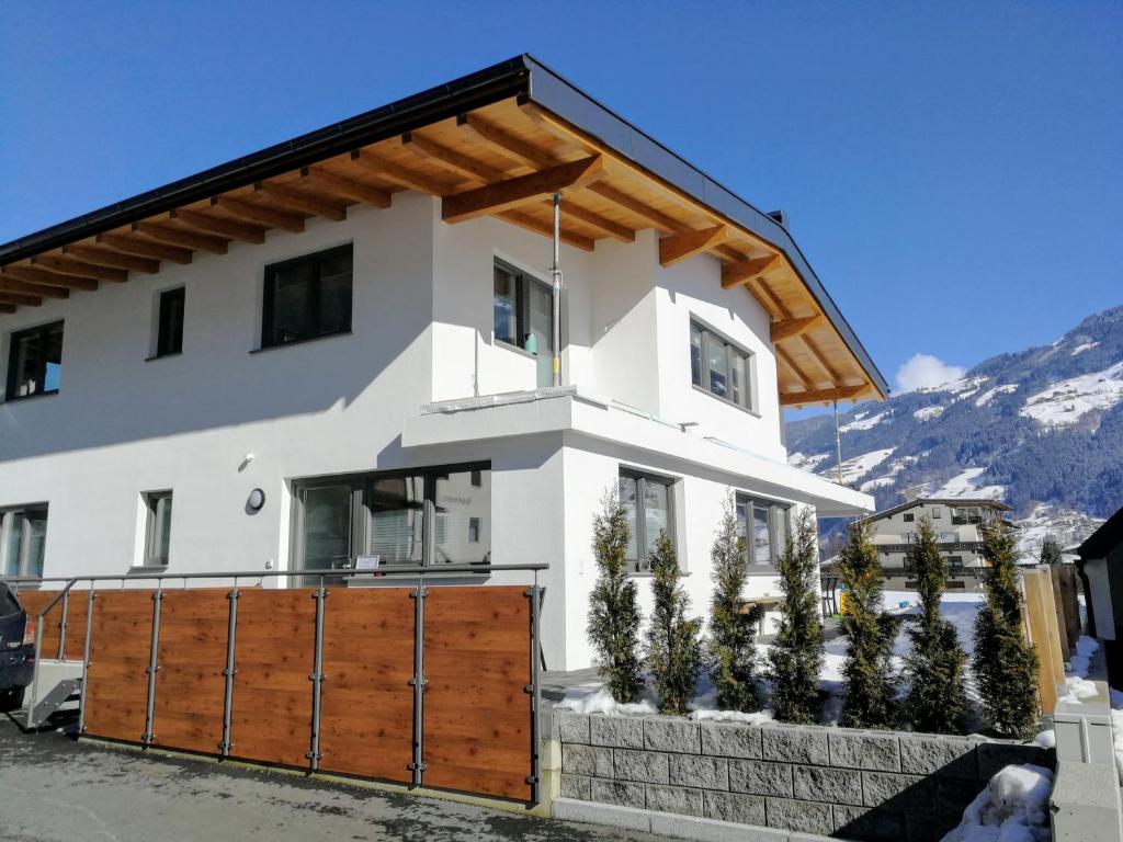 Nespecifikovaný výhled na hory nebo výhled na hory při pohledu z apartmánu
