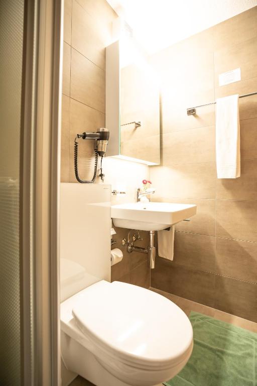 Koupelna v ubytování Hotel Tannenboden - Steinbock