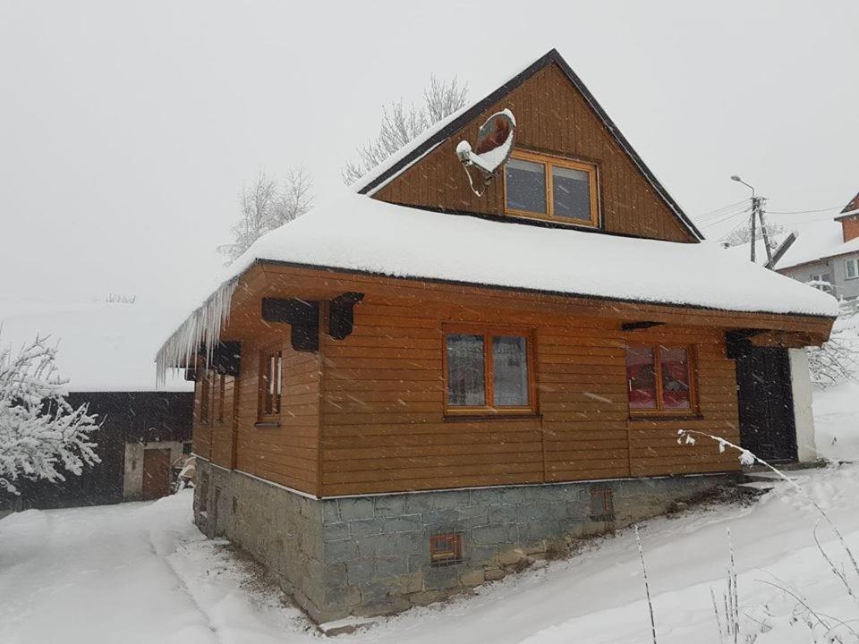 Chata pod Bacówką during the winter