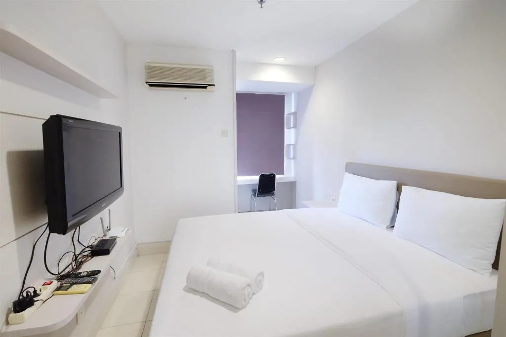 Budget Studio Apartment at Cinere Bellevue Suites By Travelio, Jakarta, Indonezia
