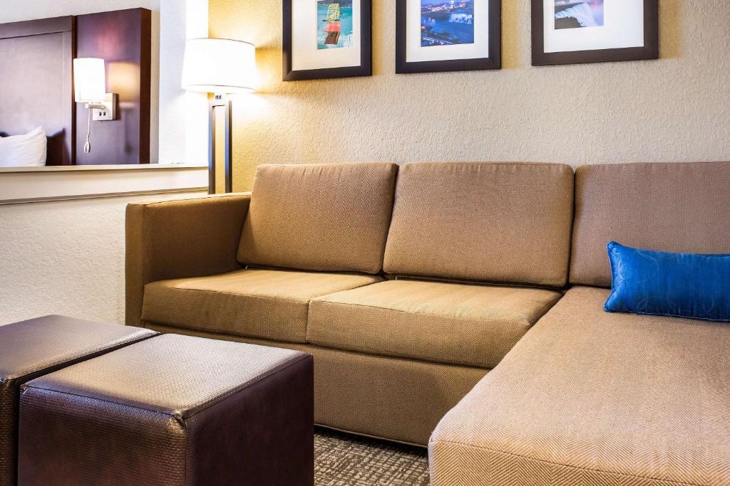 Istumisnurk majutusasutuses Comfort Inn & Suites Niagara Falls Blvd USA