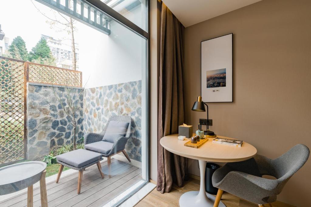 Atour S Hotel Shanghai Oriental Pea China Booking Com