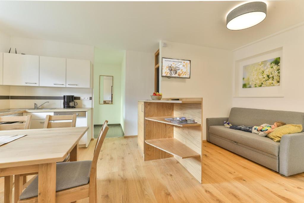 Kronhofer – Apartments & Erlebnis-Imkerei - 9