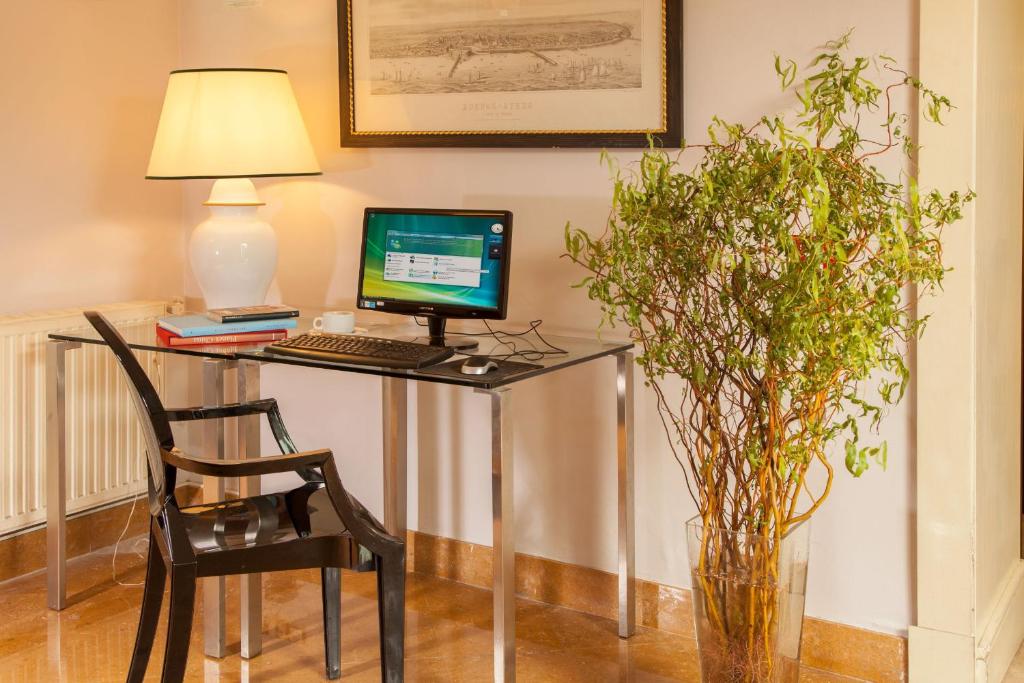 TV a/nebo společenská místnost v ubytování Hotel Buenos Aires