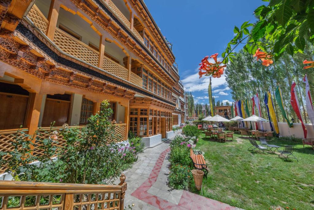 Budova, kde se hotel nachází