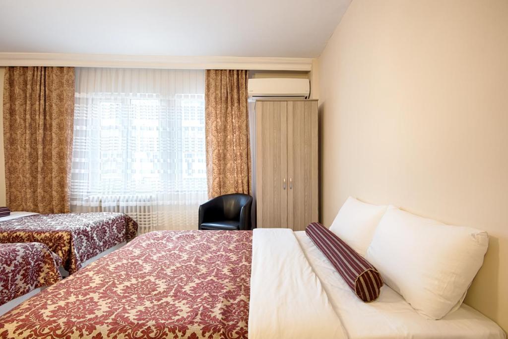 DİNAR HOTEL - Quadruple Room