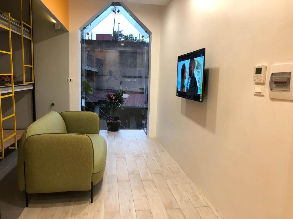 TV a/nebo společenská místnost v ubytování Hanoi Banana Hostel