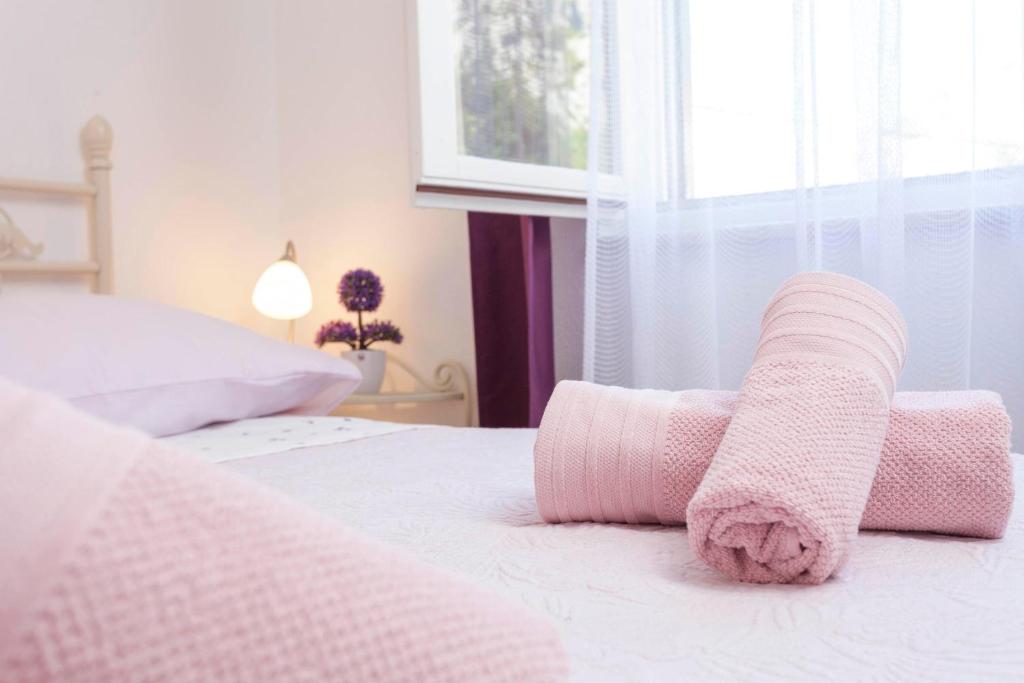 Posteľ alebo postele v izbe v ubytovaní Holiday home Lavanda Grubisic Tucepi