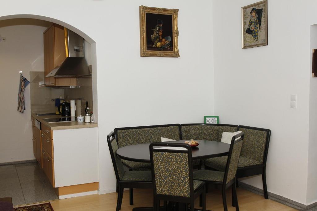 Kuchyň nebo kuchyňský kout v ubytování Stay-In Vienna 23