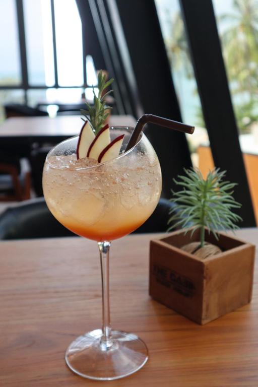 The Cabin Beach Resort - 4