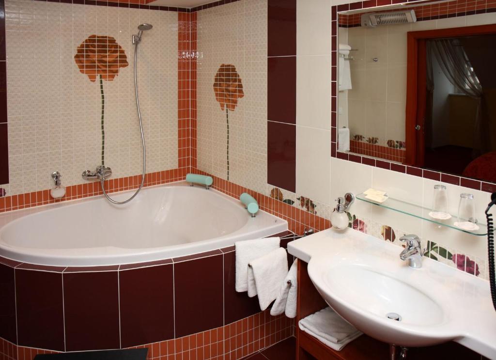 Koupelna v ubytování Hotel Česká Koruna