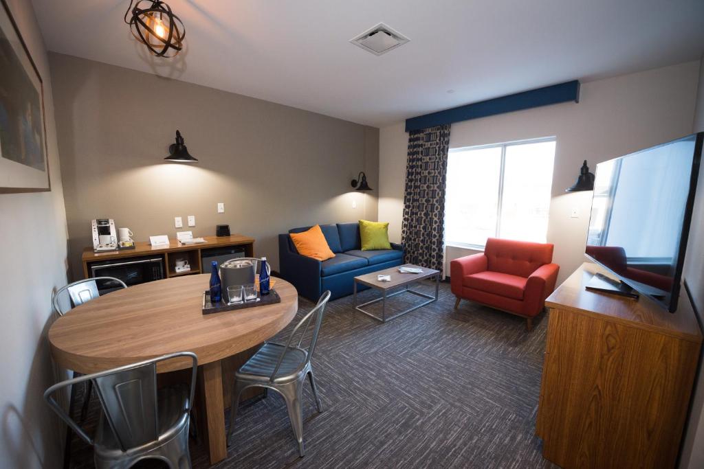 The Kartrite Resort and Indoor Waterpark - Suite De Deux Chambres Avec Patio