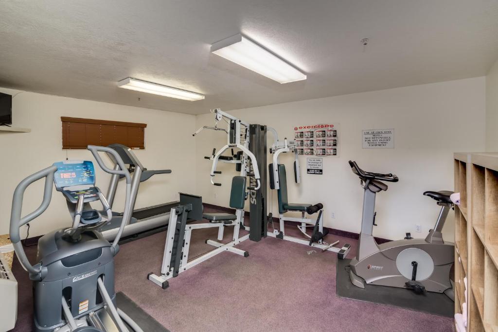 Fitness centrum a/nebo fitness zařízení v ubytování St. George Inn and Suites