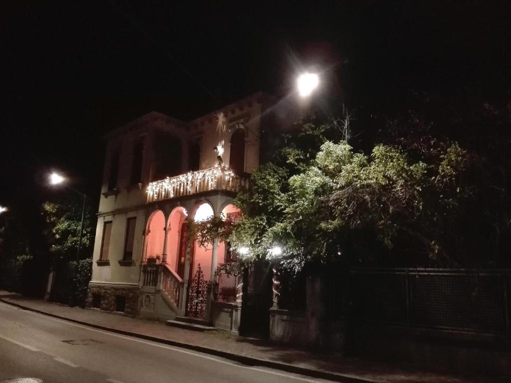 Budynek, w którym mieści się pensjonat