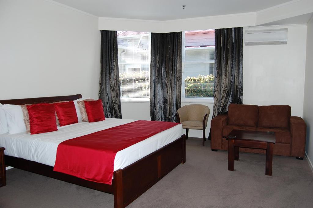 At Eden Park Motel - Resim 39