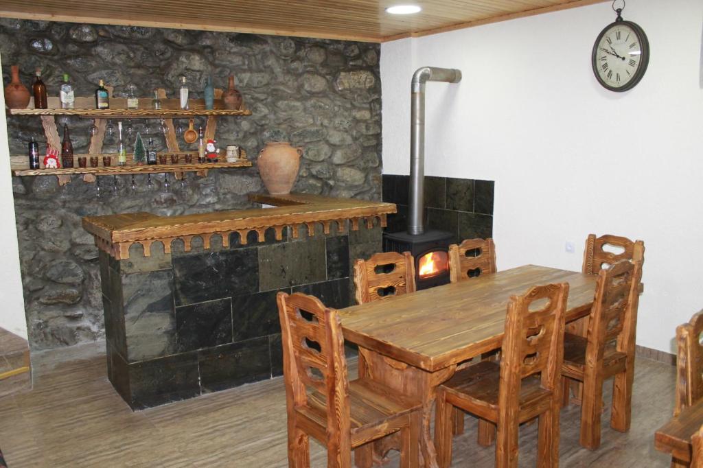 TV a/nebo společenská místnost v ubytování Maia's Guesthouse