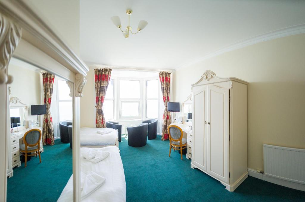 Gallery image of Queensbridge Hotel in Aberystwyth