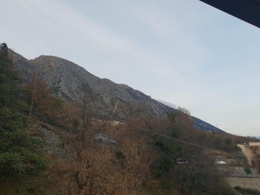 Zdjęcie z galerii obiektu Casa-Albergo Tiroasegno w mieście Lama Di Peligni