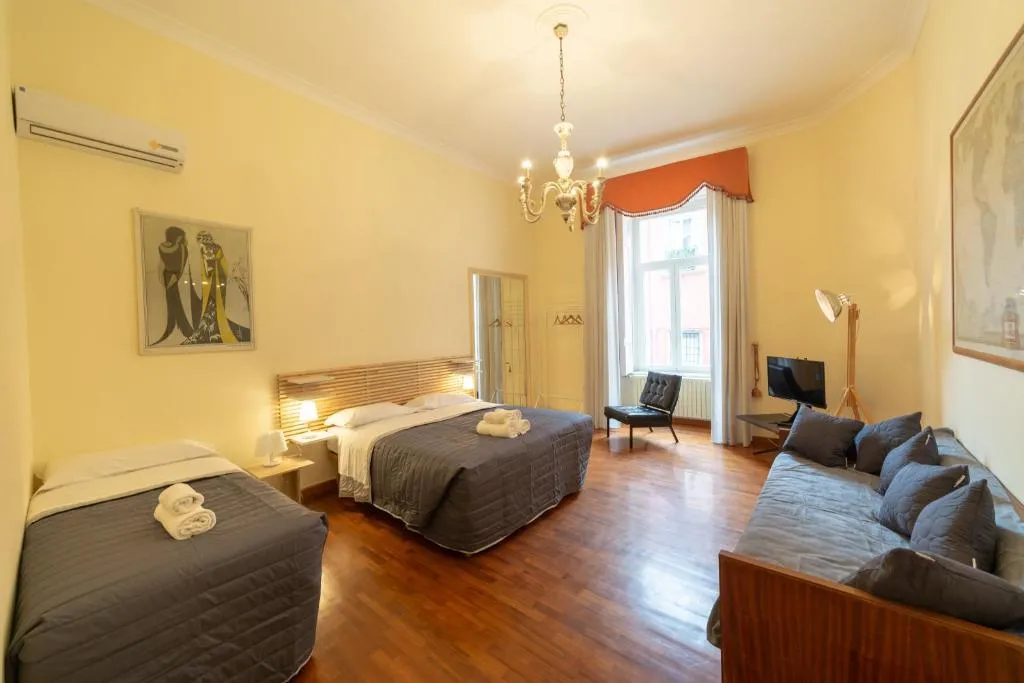 The Dante Apartment, Napoli, Italia