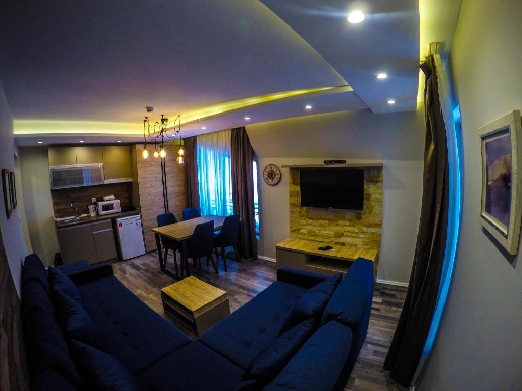 TV a/nebo společenská místnost v ubytování SM Apartments Kopaonik