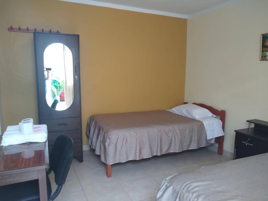 Hospedaje Golden Inn