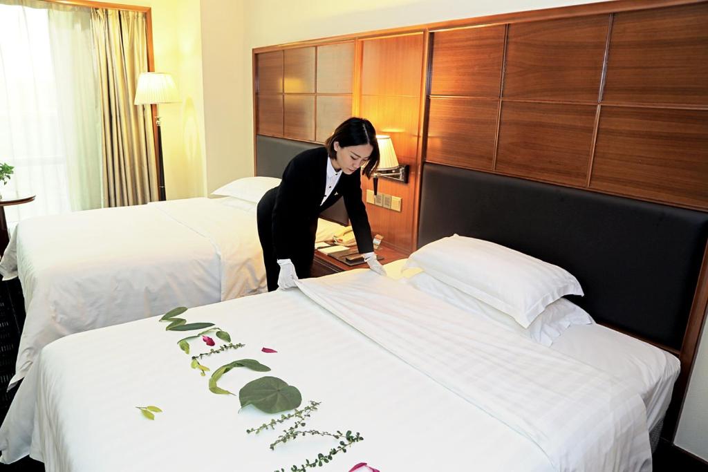 Gladden Hotel Jiangmen