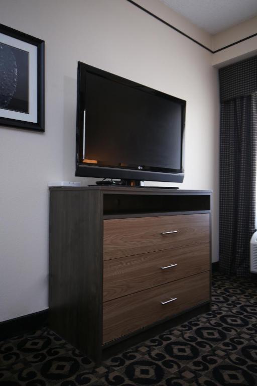 Quality Inn & Suites Boone - University Area - Standaard Queen Room Met Twee Queensize Bedden