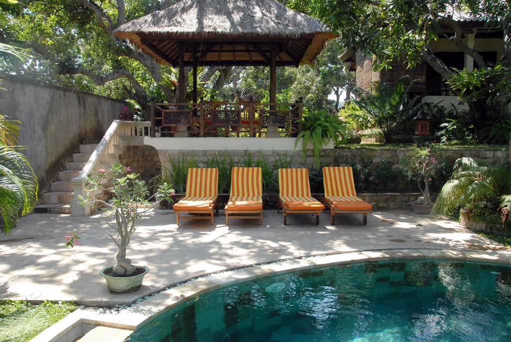 Bazén v ubytování Jungle Garden Villa nebo v jeho okolí
