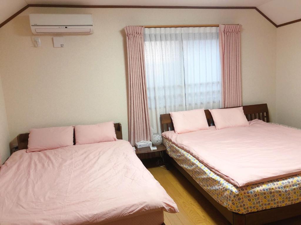 家縁にあるベッド