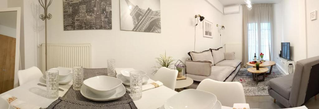 Posedenie v ubytovaní Heliconia deluxe Apt Must