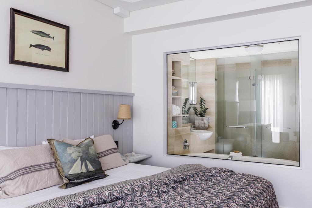 Postel nebo postele na pokoji v ubytování Watsons Bay Boutique Hotel