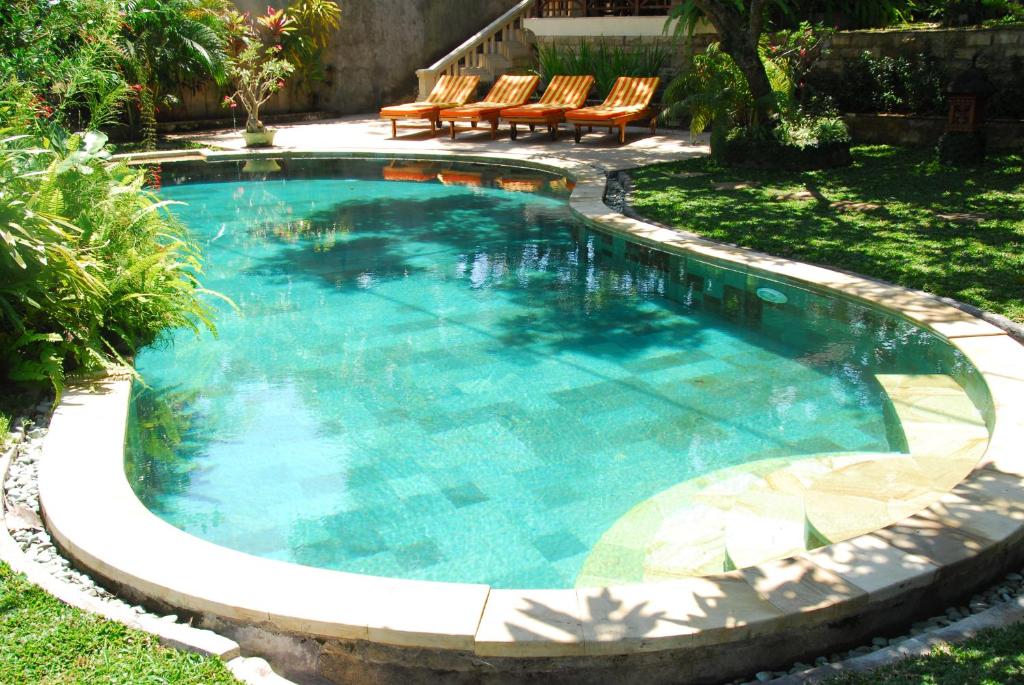 Bazén v ubytování Jungle Garden Villa nebo v jeho okolí
