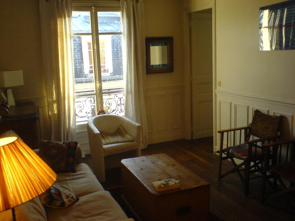 منطقة جلوس في Nice sunny Flat near Eiffel Tower