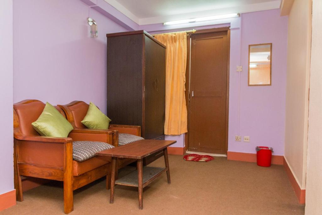 Posezení v ubytování Swastik Guest House