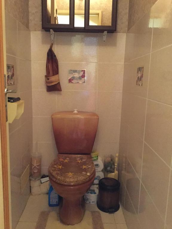 Koupelna v ubytování Chambre et pièce confort