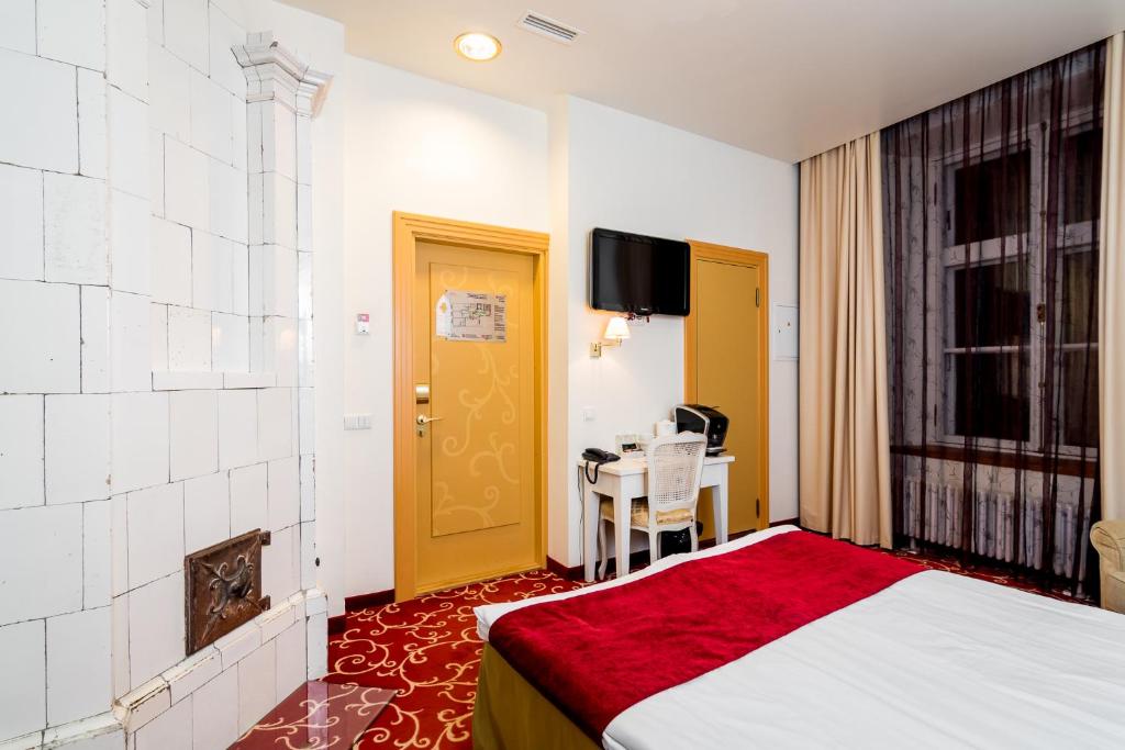 Meriton Old Town Garden Hotel - Superior Double Or Twin Room With Free Parking
