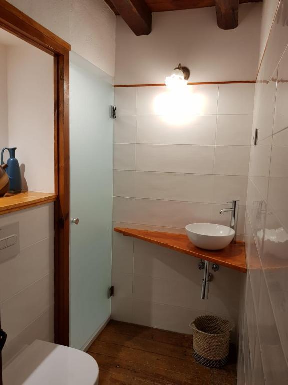 Kúpeľňa v ubytovaní Casa de la Font de Dalt
