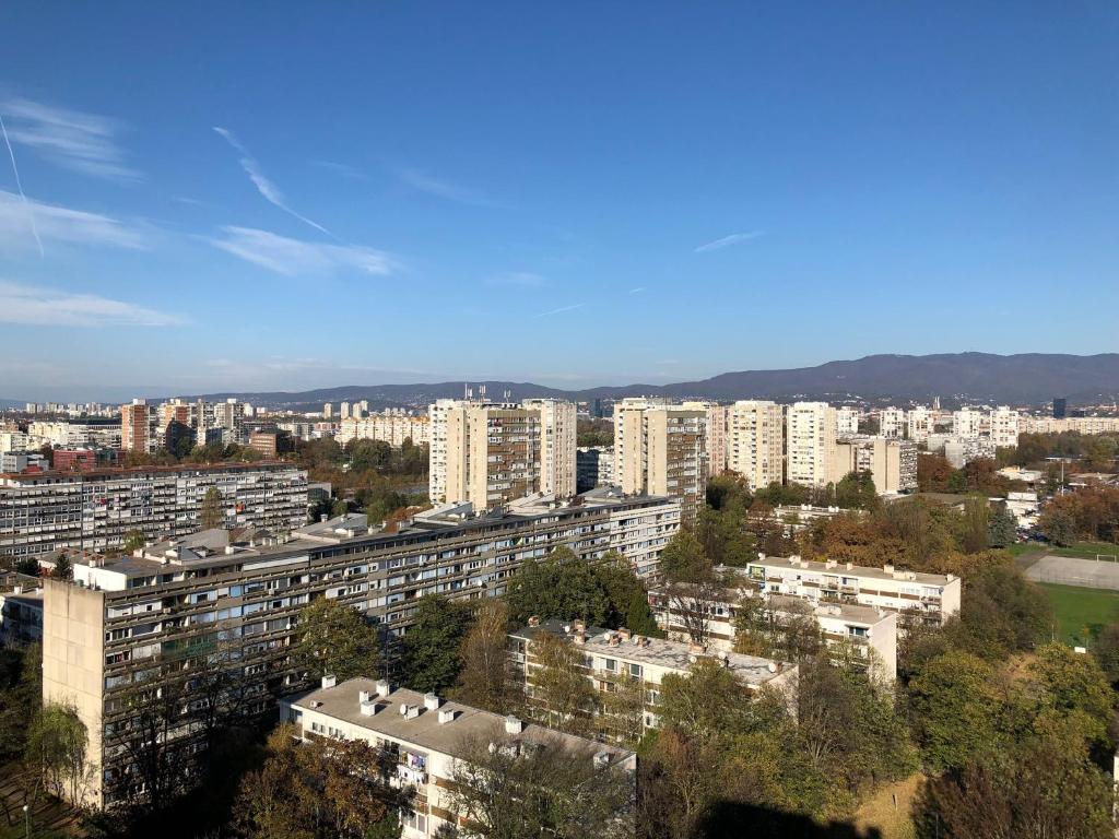 Zdjęcie z galerii obiektu Penthouse "Sky 17" s balkonom i besplatnim parkingom w Zagrzebiu