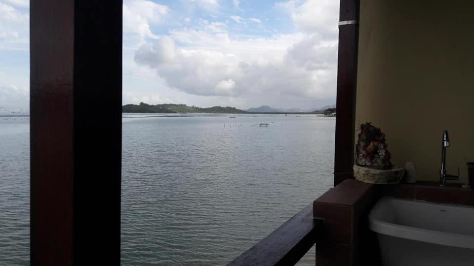  SOLAR DO RIBEIRÃO - Apto pé na areia - Florianópolis