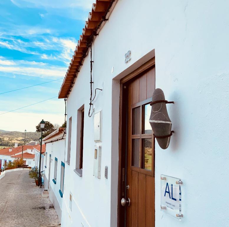 Gallery image of Casa da Pedra - Aljezur, always the sun in Aljezur