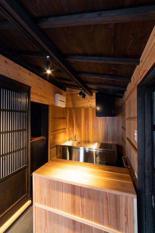 Nihon Iro - One-Bedroom House