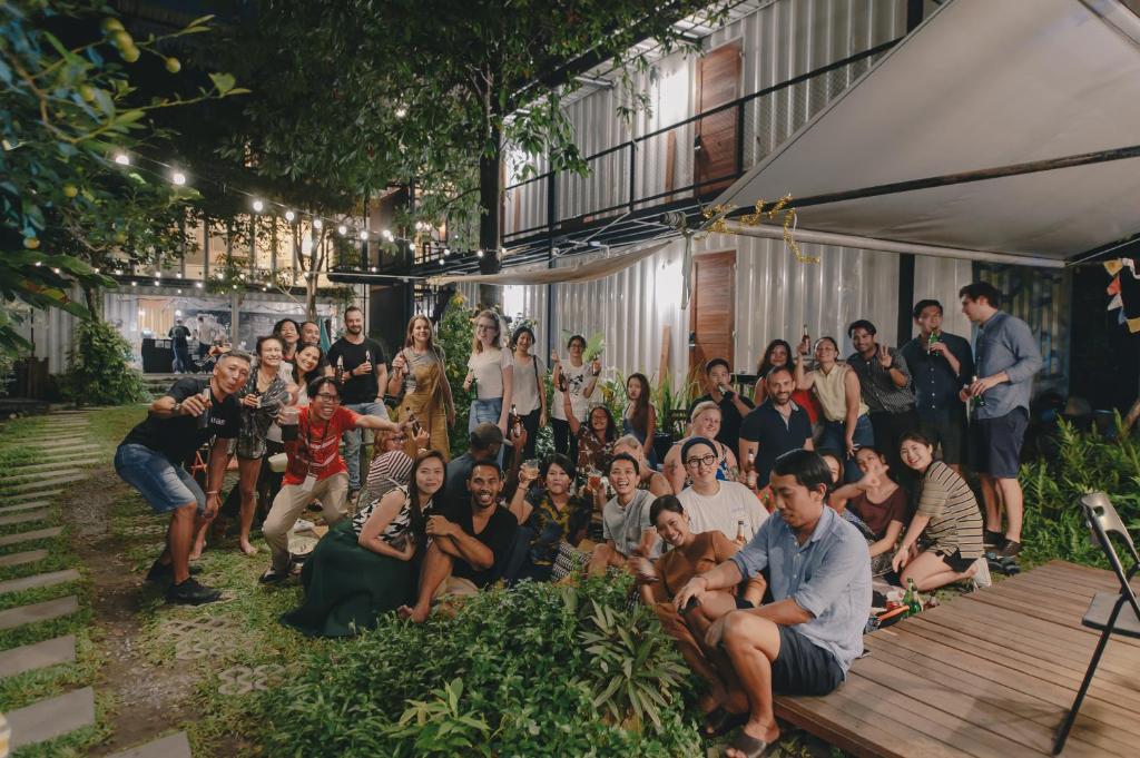 Hosté ubytování The Yard Bangkok Hostel