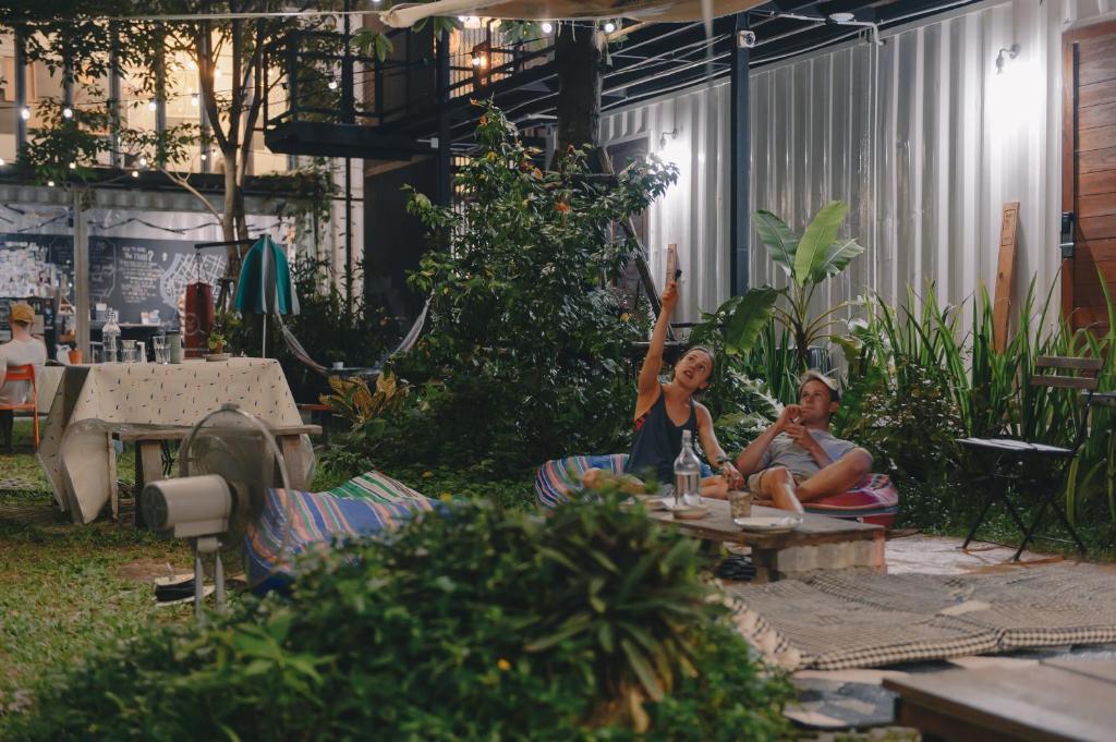 Hosté ubytování The Yard Bangkok Hostel