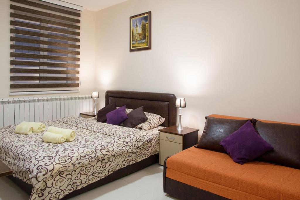 Guest House Centar lux - Double Room With Extra Bed